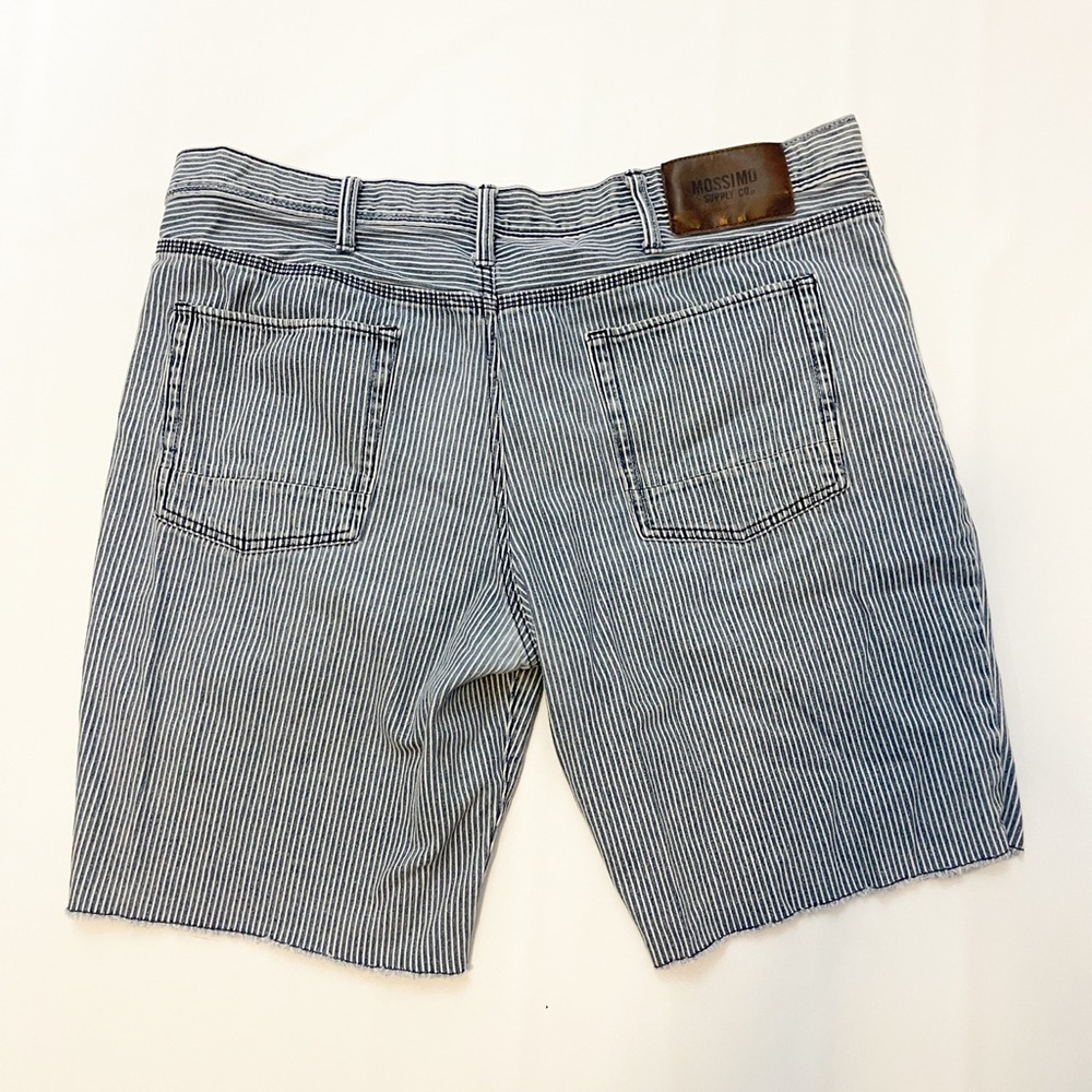 Mossimo Supply co striped shorts size 40